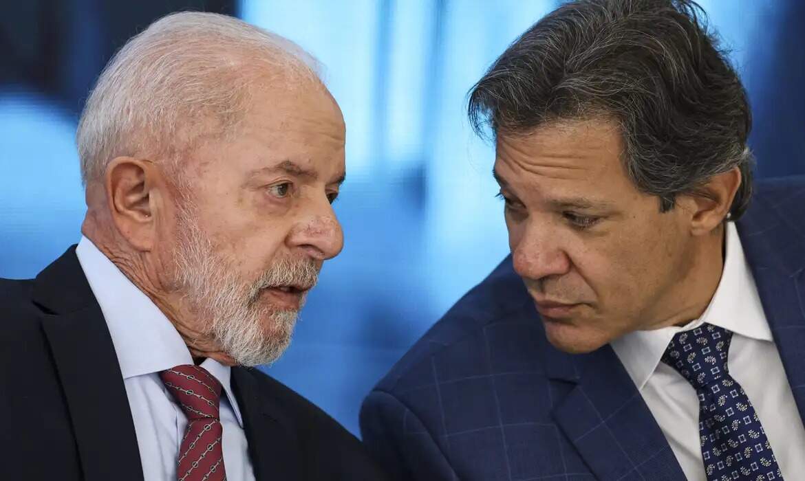 Política de Haddad adia compras de imóveis; FIIs buscam diversificação em juros altos; Trisul e Direcional apresentam resultados positivos